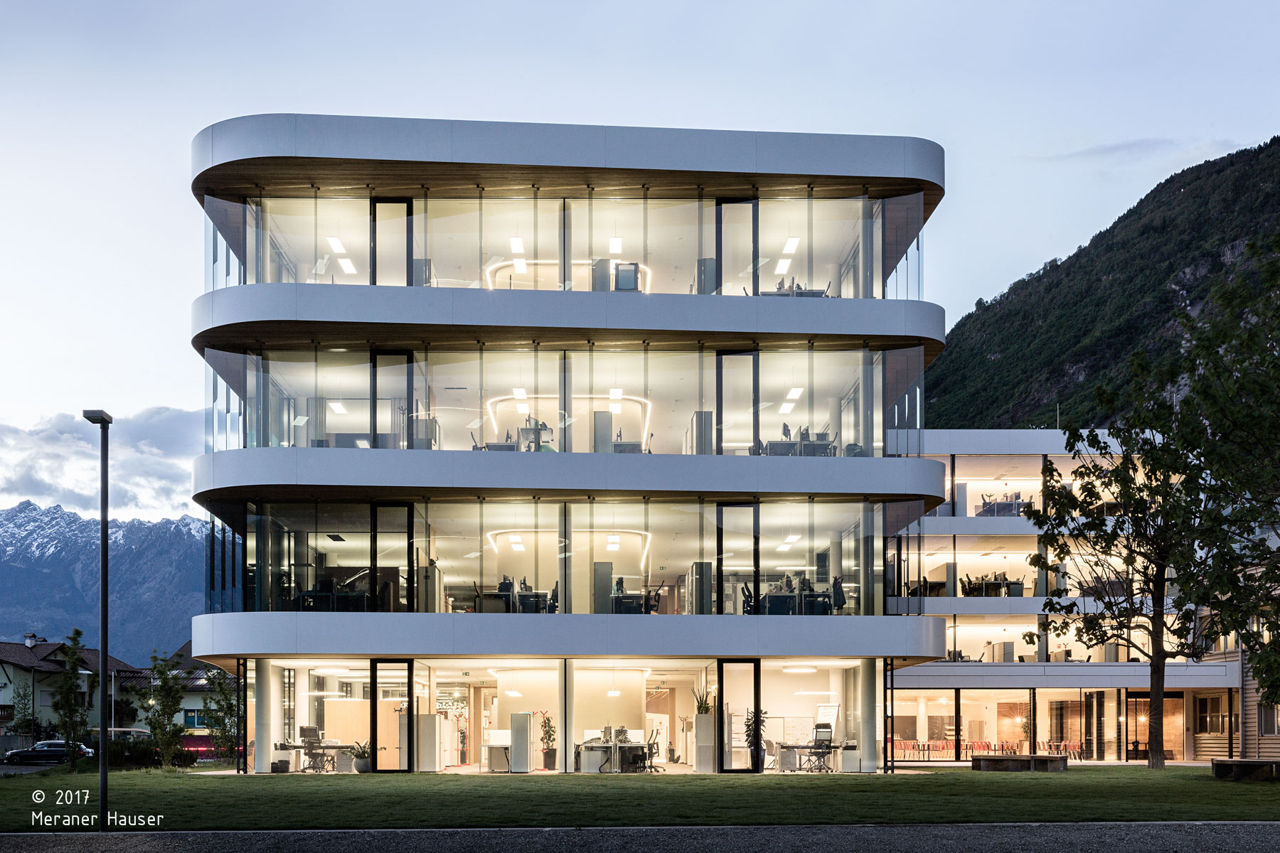 Dr. Schaer; Dr. Schär; Burgstall; gluten-free products; LOOP Design Award; Office of the year; modern architecture; studio monovolume architecture + design; monovolume Bolzano; architecture South Tyrol; architecture studio Bolzano; monovolume architects