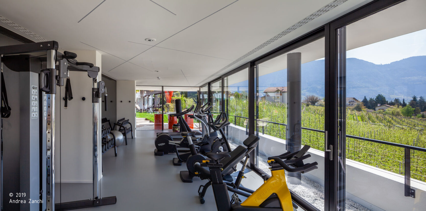 Hotel Gartner; Tirolo; Vacanze in Alto Adige; Wellness; Terrazza coperta, Spa in Alto Adige; Fintess in Alto Adige; ; vacanza a merano e dintorni; spa alto adige; Val venosta, spa; snowroom; relax; vacanze; piscina; Technoalpin, neve; monovolume architecture + design; architettura Alto Adige; architettura moderna; monovolume architetti