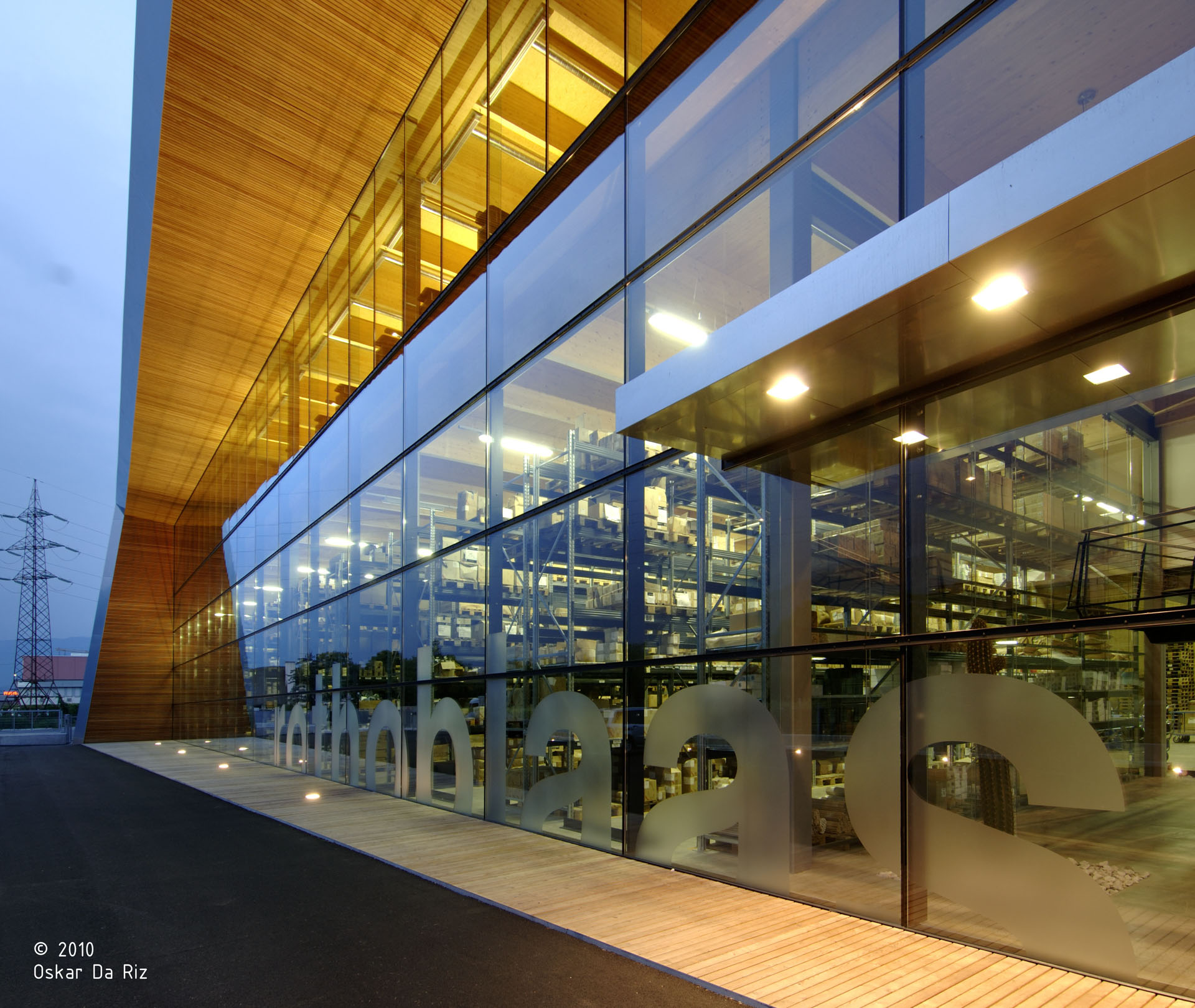 Rothoblass; Cortaccia; Headquarters; Offices; Building materials; Glass; Concrete architecture; monovolume architecture + design; monovolume Bolzano; architecture South Tyrol; architecture studio Bolzano; monovolume architects