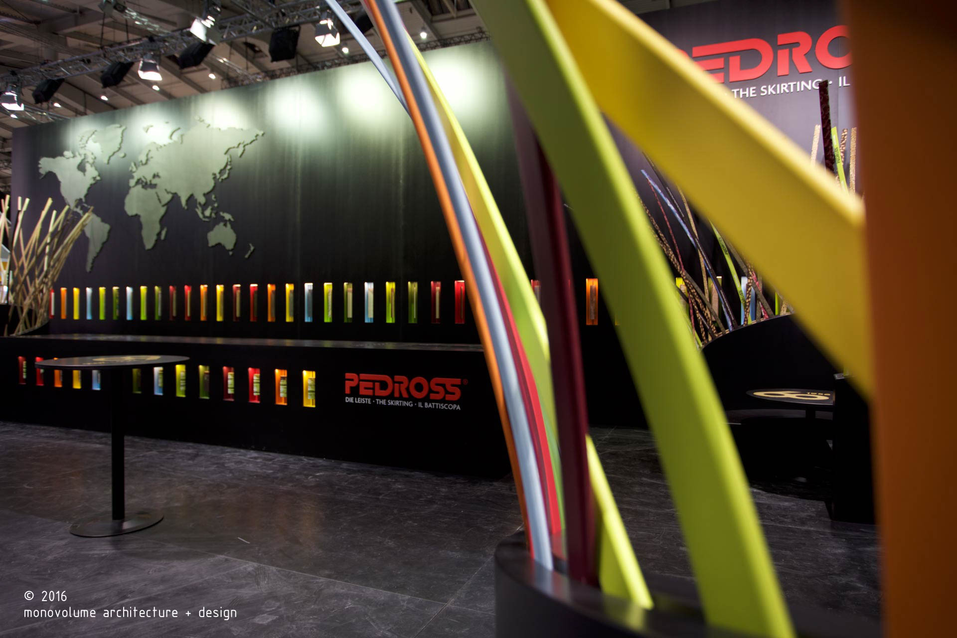 Pedross stand espositivo; domotex; hannover; germania; fiera; gennaio 2016; battiscopa; accessori battiscopa; battiscopa pavimenti; Pedross Karl Bolzano; monovolume architecture + design; architettura Alto Adige; architettura moderna; monovolume architetti, stand fieristico; interior design