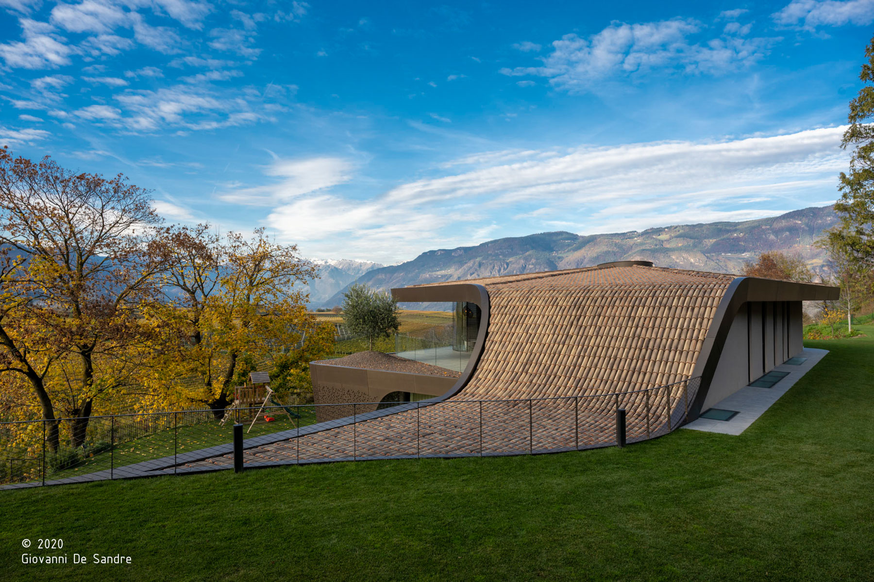 House EB; South Tyrol; Organic Architecture; Landscape Architecture; residential project; villa; luxury house; Infinity Pool; The Plan Award; contemporary architecture; studio monovolume architecture + design; monovolume Bolzano; architecture South Tyrol; architecture studio Bolzano; monovolume architects